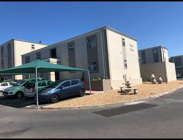 2 BEDROOM PROPERTY TO RENT IN VREDEKLOOF EAST